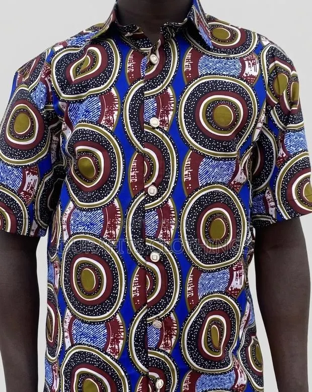 Men’s Concentric Circles African Print Short-Sleeve Shirt · Photo 1