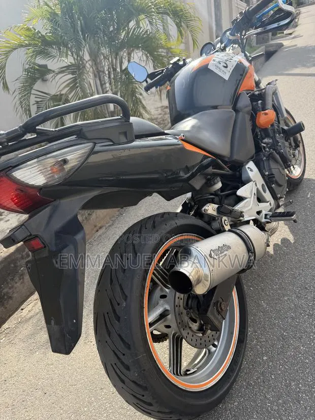 Honda CB 2015 Black · Photo 1