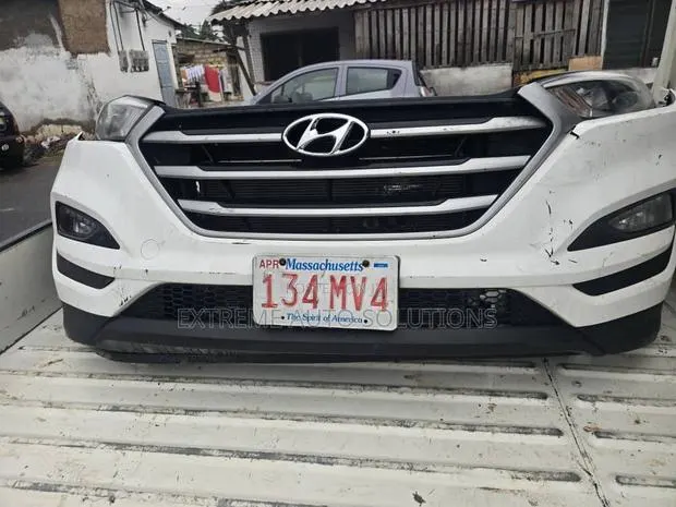 Hyundai Tucson 2015-2018 Genuine Front Cut · Photo 1