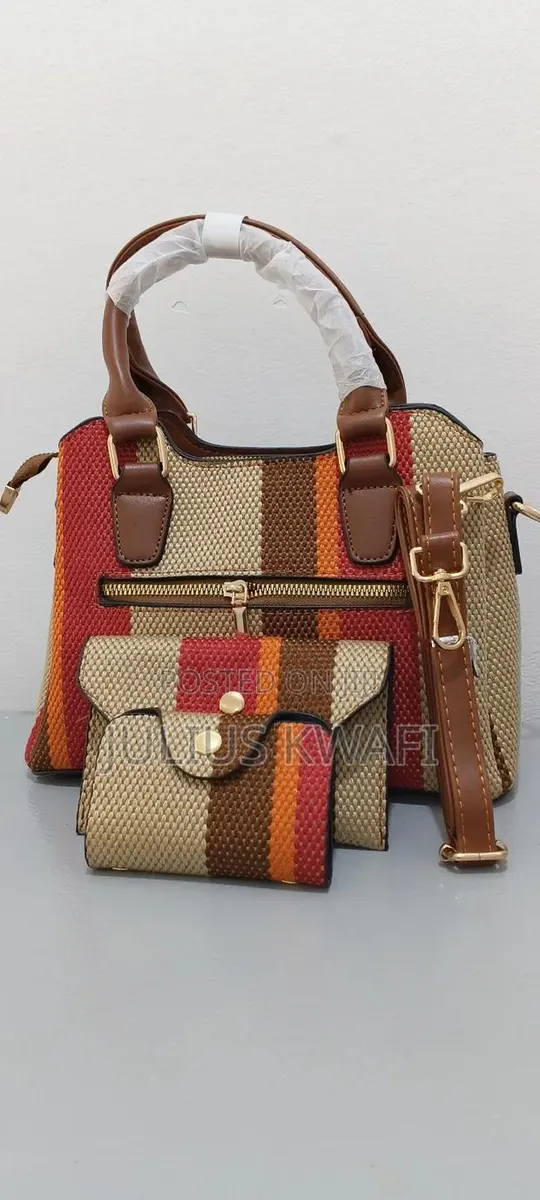 Ladies Bags · Photo 1
