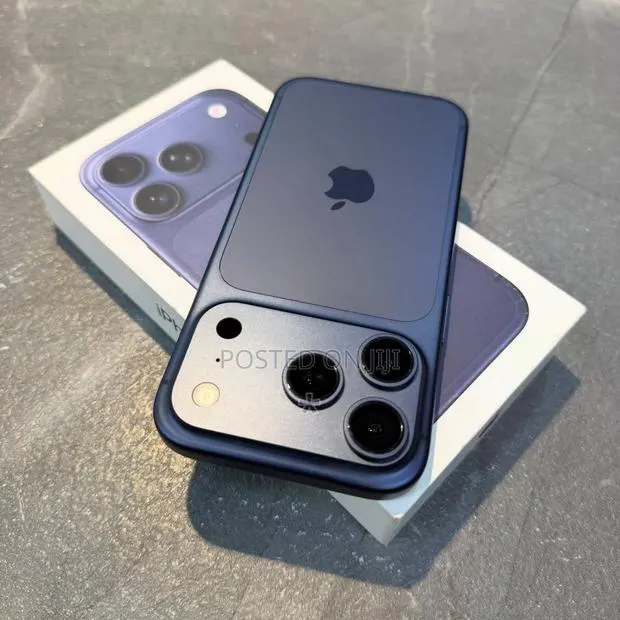Apple iPhone 17 Pro Max 256 GB Blue · Photo 1