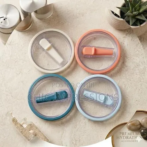 Spill-Proof Stanley Lids With Straw · Photo 1