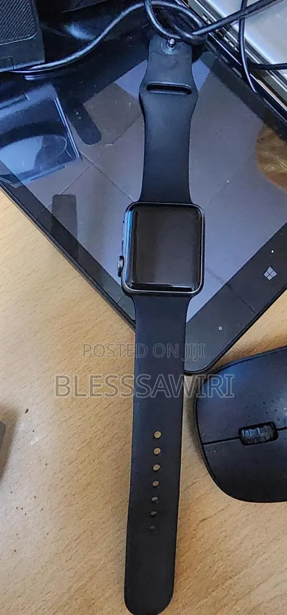 Apple Watch 1st Generation Stainless Steel 42mm · Photo 1