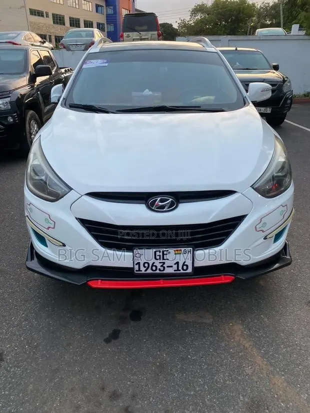 Hyundai Tucson 2013 White · Photo 1
