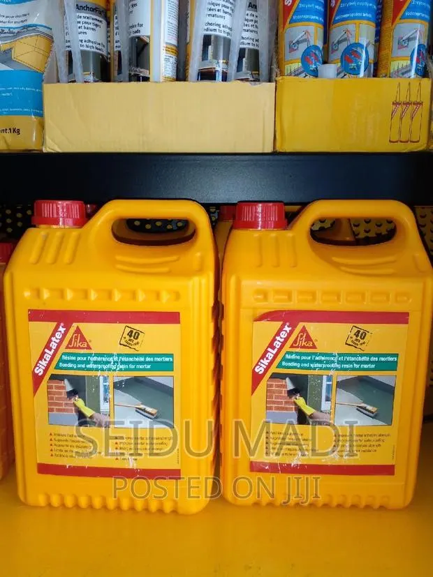 Sika Liquid Waterproof Admixture for Mortar · Photo 1