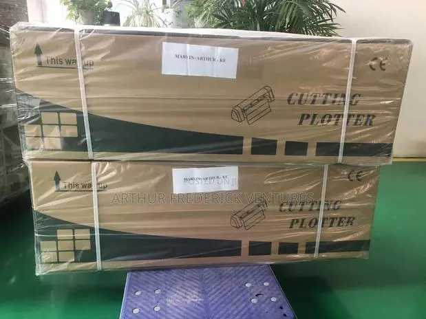 3ft Full / Auto Contour Cutting Plotter · Photo 1