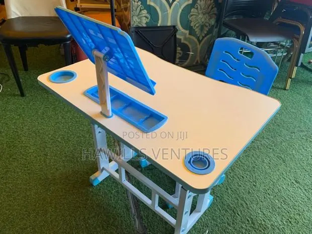 Kid's Learning Table With Chair · Photo 1