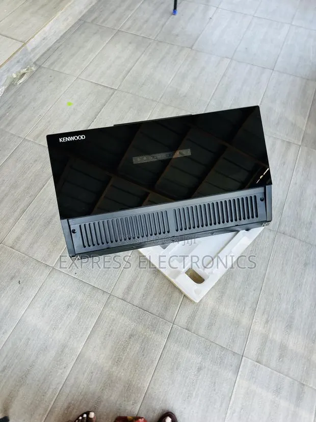 Built in Kenwood 90cm Mirror Black Finish Extractor · Photo 1