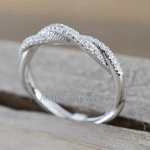 Promise Ring.Simple Silver Eternal Promise Ring · Photo 1