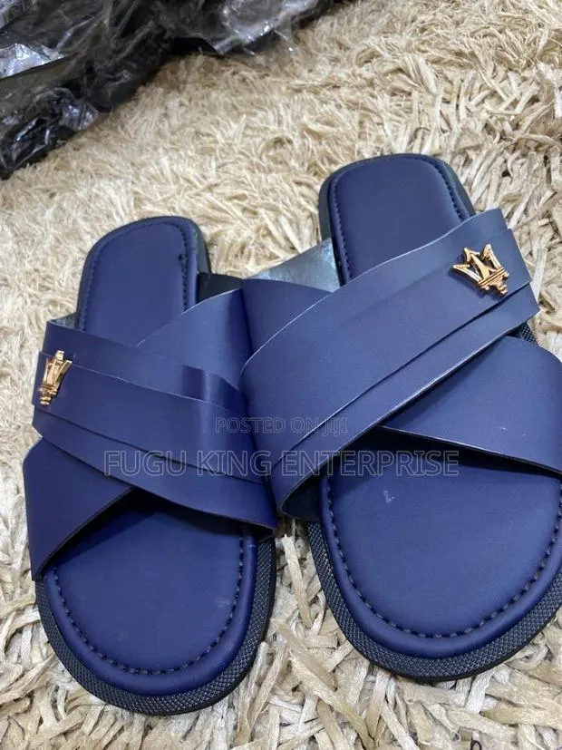 Slippers Very Nice Available · Photo 1