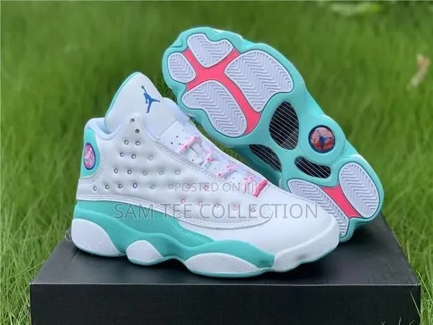 Air Jordan 13 White, Green Aurora · Photo 1