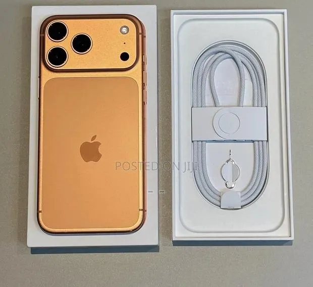Apple iPhone 17 Pro Max 512 GB Orange · Photo 1