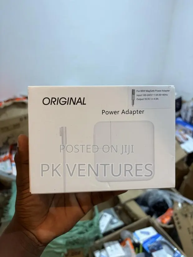 Macbook Pro Charger · Photo 1