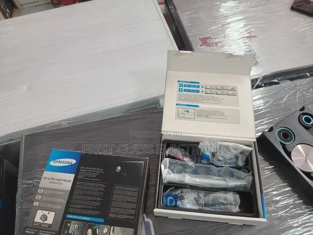 Samsung Bracket Floating Screen Beauty · Photo 1
