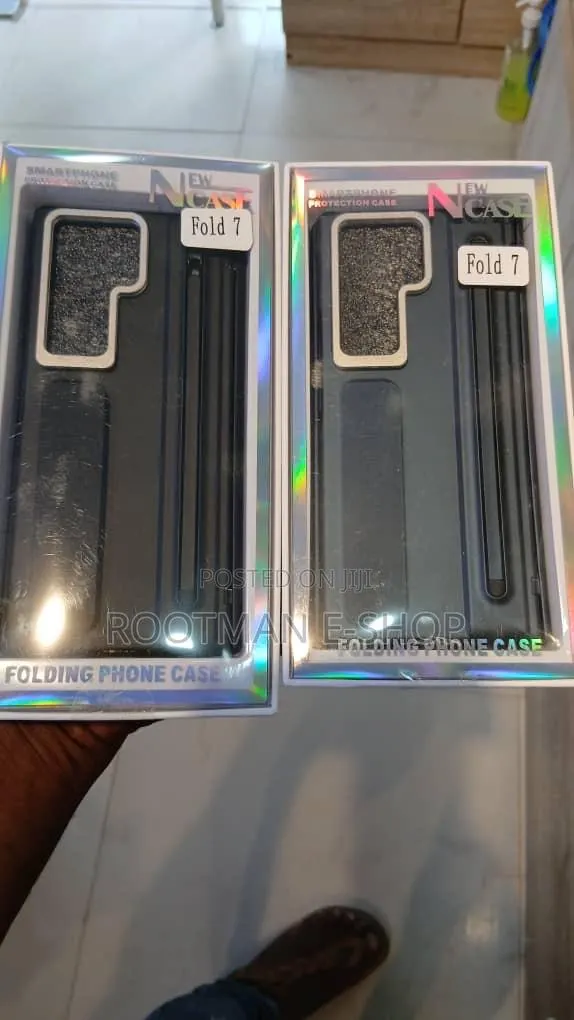 Premium Grip Strap Case With S Pen Holder Stand Galaxy Z Fold Series · Photo 1