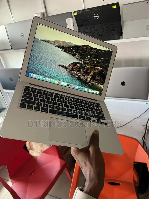 Laptop Apple MacBook Air 2013 4GB Intel Core i5 SSD 128GB · Photo 5