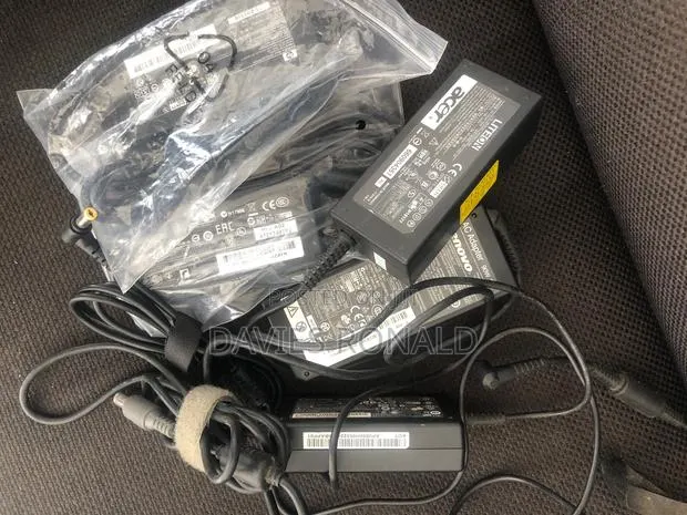 Laptop Chargers · Photo 1