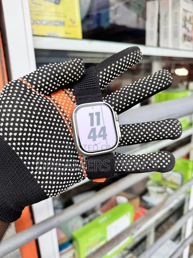 Apple Watch Ultra 1 · Photo 1