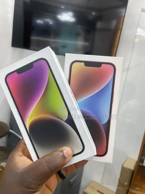 New Apple iPhone 14 Plus 128 GB Blue · Photo 1