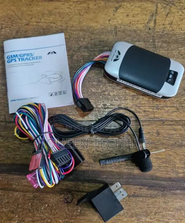 GSM/GPRS GPS Tracker · Photo 1