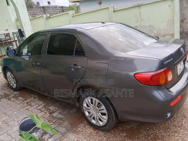 Toyota Corolla 2009 Gray · Photo 1