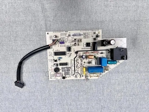 Trane Main Control Board for 4mcw0518ab0r0aa (4g) · Photo 1