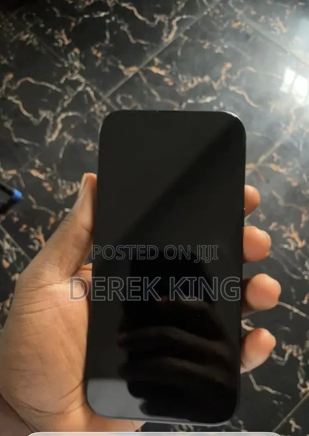 Apple iPhone 16 128 GB Black · Photo 1