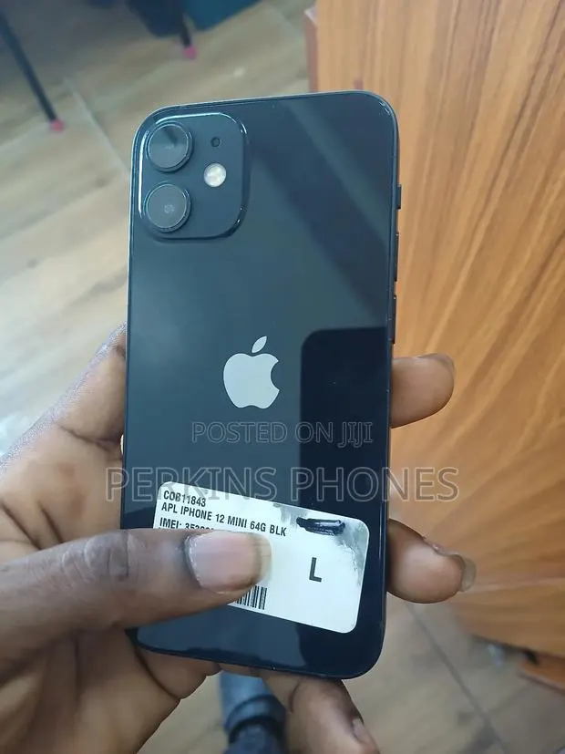 Apple iPhone 12 mini 64 GB Black · Photo 1