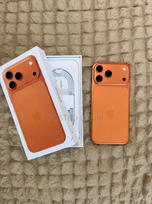 Apple iPhone 17 Pro Max 512 GB Orange · Photo 1