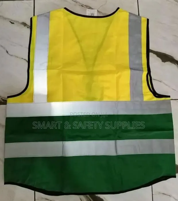Yellow and Dark Green · Photo 2