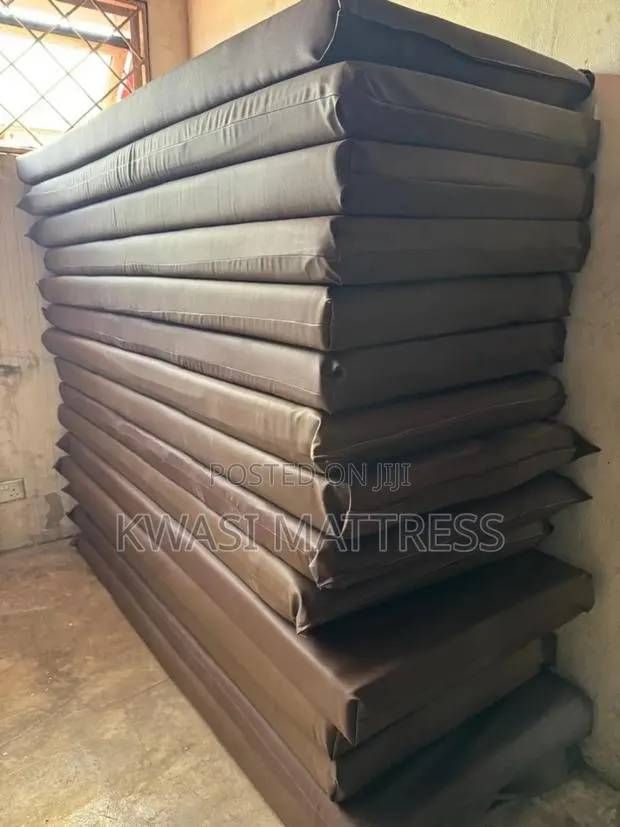 Student Mattress High Density · Photo 1