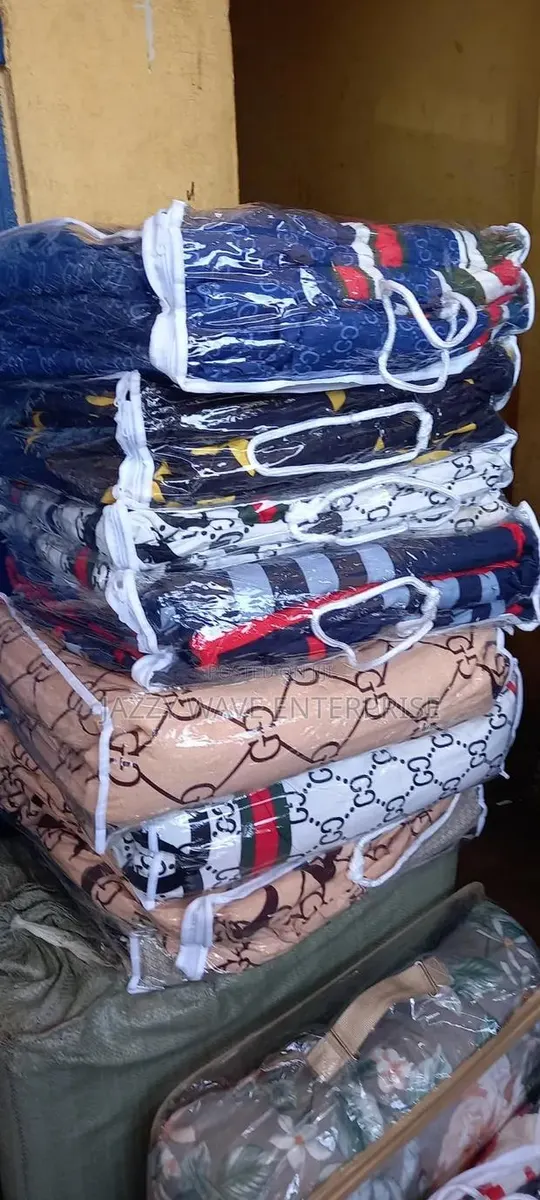 Duvet Plus Pillow Cases · Photo 1