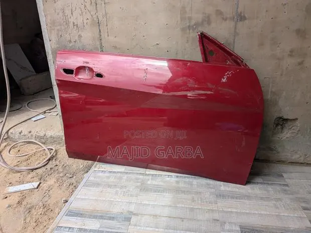 Hyundai Elantra (2021–2023) Front Passenger Door Shell (Top Frame Off) · Photo 1