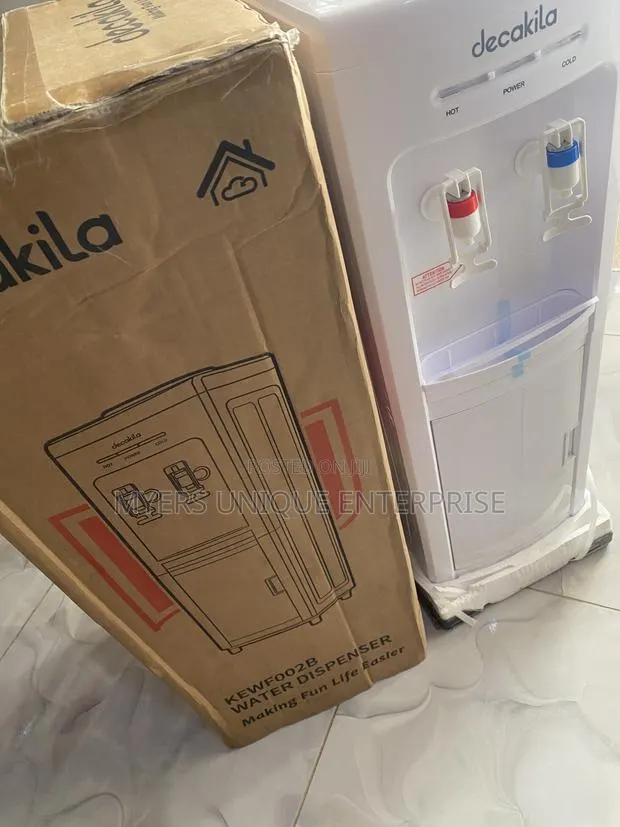 Universal Bottle Fit Water Dispenser 19l/20l. Free Delivery · Photo 1