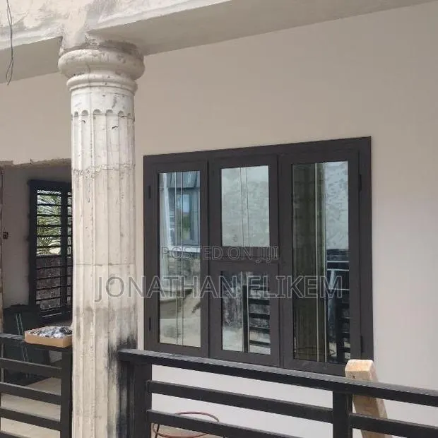 Glass Windows Serve · Photo 1