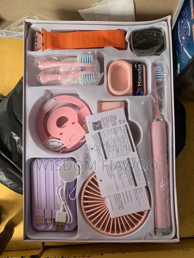 Smart Watch With Electric Brush, Powerbank and Hand Fan · Photo 3
