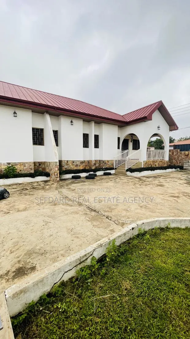 3bdrm Apartment in Sefdard Properties, Kwabenya for rent · Photo 1