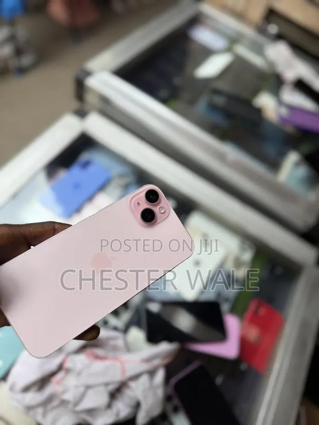 Apple iPhone 15 Plus 256 GB Pink · Photo 1
