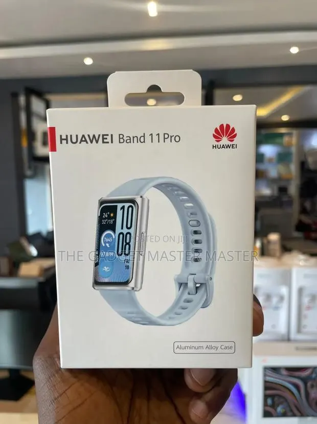 Huawei Band 11 Pro Fitness Tracker · Photo 1