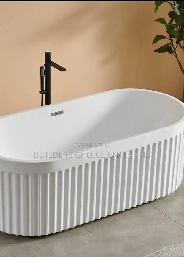 Free Standing Straight Bath (56) · Photo 1