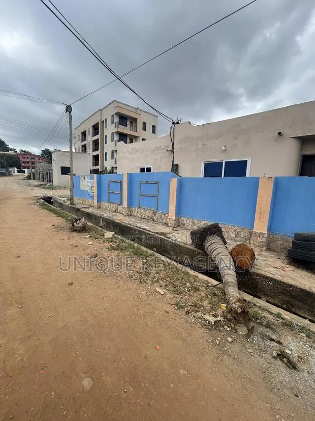 6bdrm House in Unique Key Agency, Achimota for sale · Photo 1