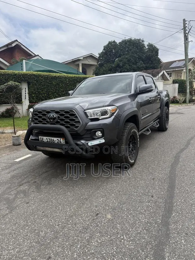 Toyota Tacoma TRD Off Road Double Cab 6' Bed V6 AT 2023 Gray · Photo 1