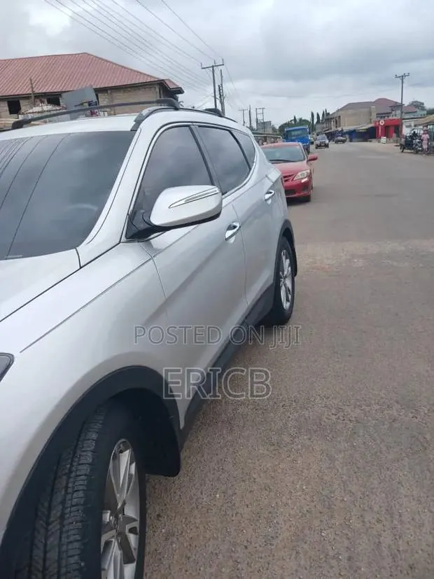 Hyundai Santa Fe SE AWD 2017 Silver · Photo 1