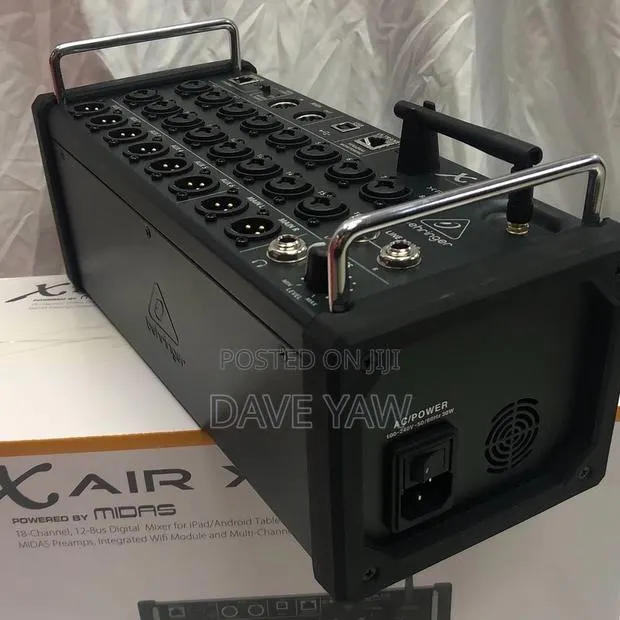 Behringer Xr18 · Photo 1