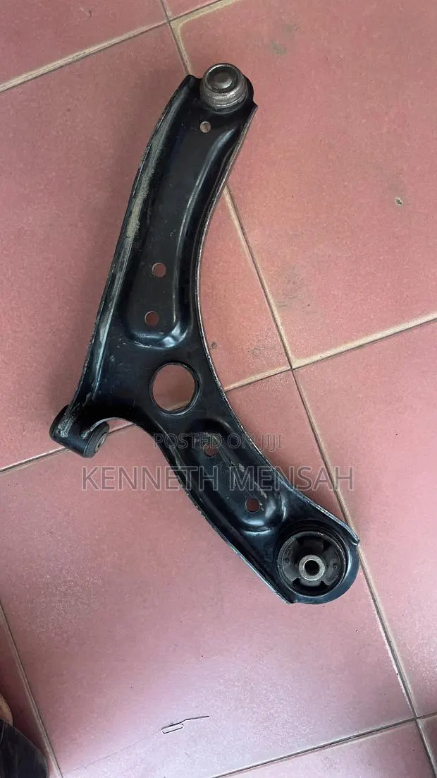 Hundai Elantra 2021 2022 2023 Lower Arm · Photo 1