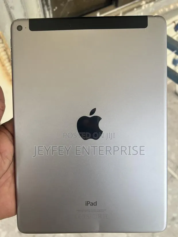 Apple iPad Air 2 128 GB Gray · Photo 1