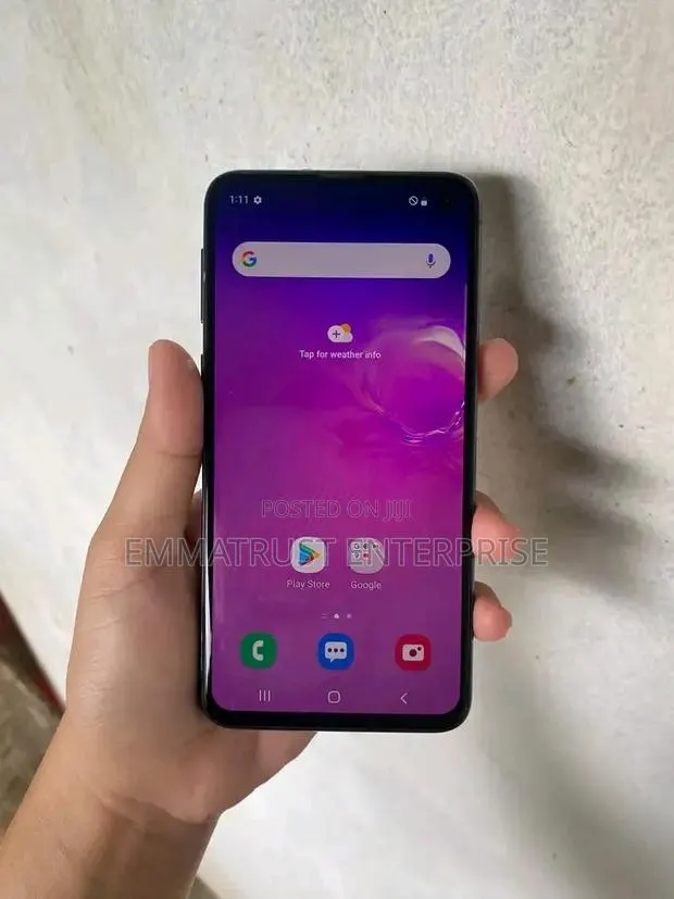 New Samsung Galaxy S10e 128 GB Black · Photo 1