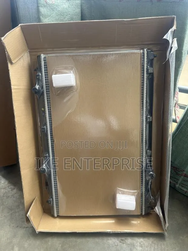 Honda CRV Radiator Water Tank 2023,2024,2025,2026 · Photo 1