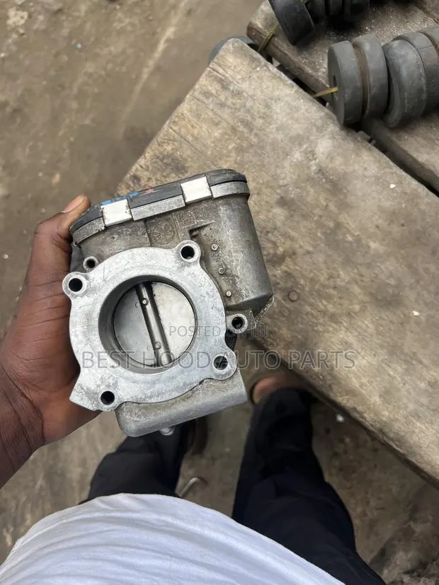 Hyundai Accent 2011- 2013 Throttle · Photo 1