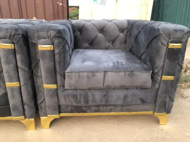 Elegant Single Sofa//Very Strong And Durable · Photo 1